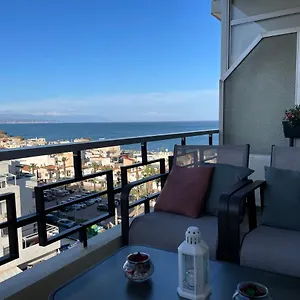 Totalmente Reformado Con Piscina Y Jardines Al Lado De La Playa De La Carihuela Apartamento